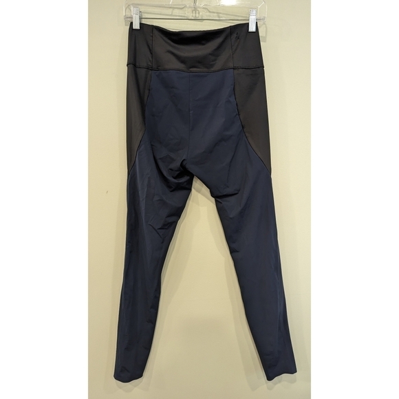ADAY Throw and Roll Navy and Black Leggings  Medium - Picture 5 of 8